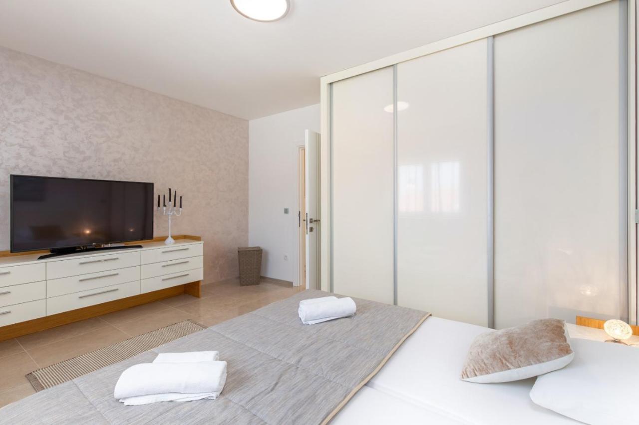 Tarari Luxury Apartment Baška Eksteriør billede